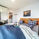 Schleivilla Hafenmeister By Seeblick Ferien Oro, Wasserbett, Billardtisch,kamin,sauna * Olpenitz